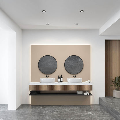 Robuster schwarzer GU10-Einbauspot mit IP65-Zertifizierung und schwenkbarer Ausrichtung