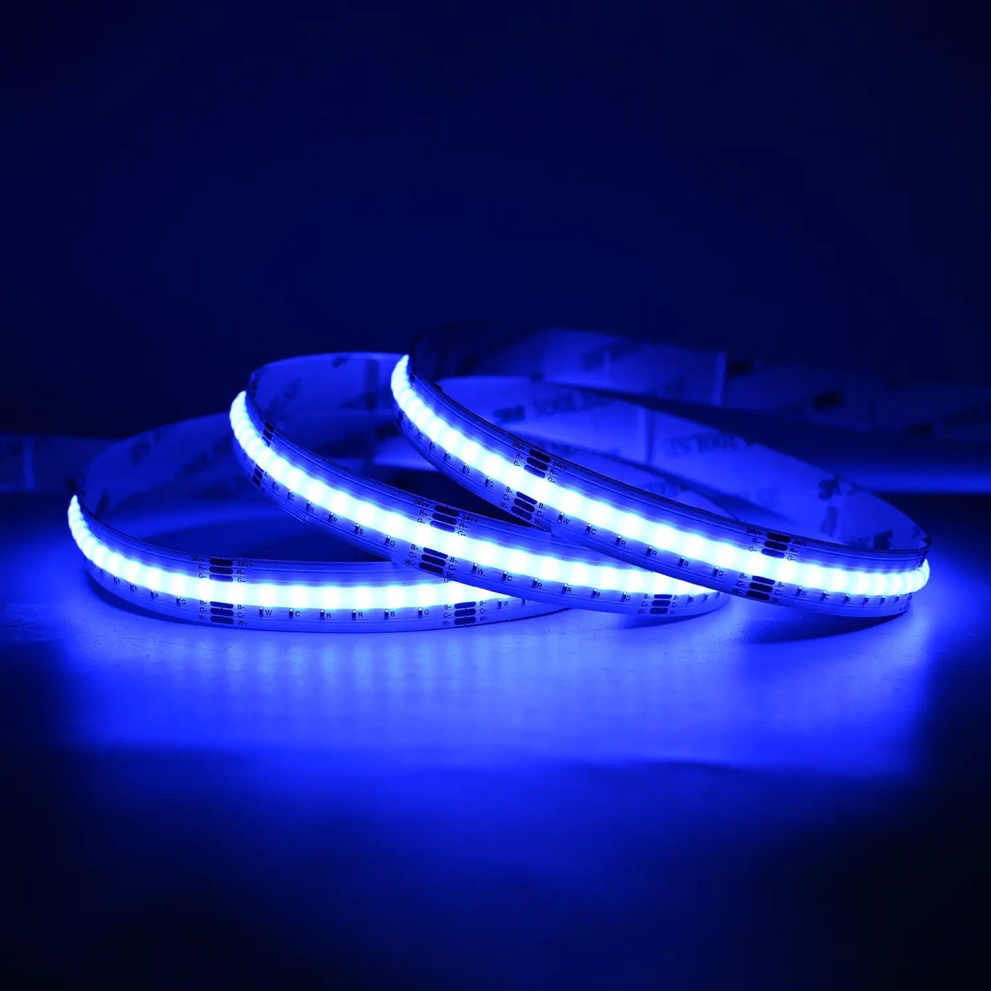 RGB CCT LED Streifen für Wohnraum, Küche und indirekte Beleuchtung